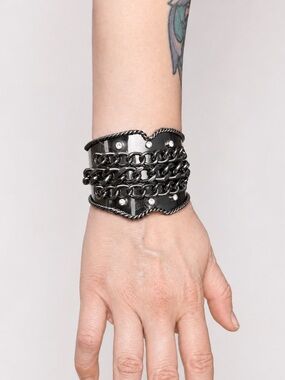 Buffalo Jewelry Black Chain Rhinestone Cuff Bracelet